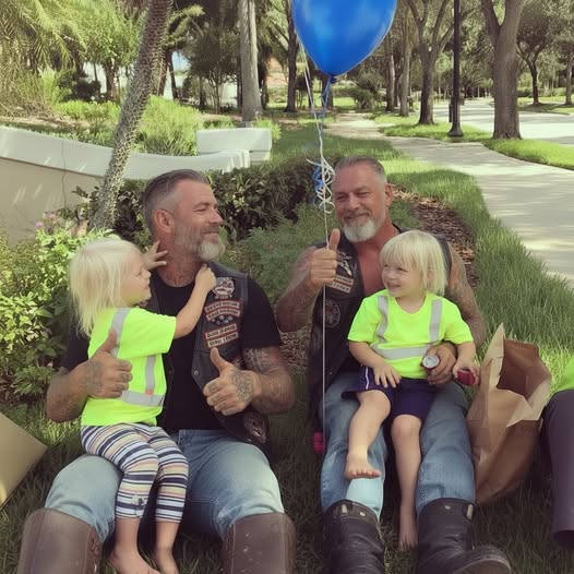 The Biker Found Two Kids Waiting At The Bus Stop With A Note That Said Please Take Care Of Them