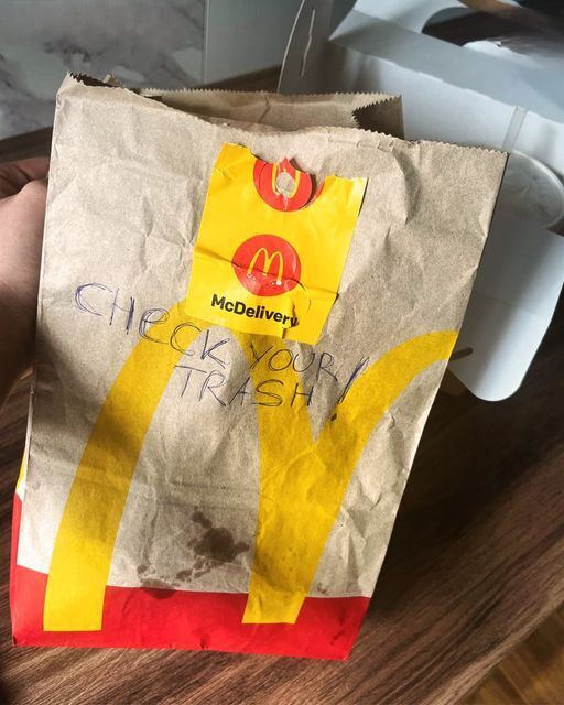 A Note from the Delivery Guy Made Me Install Security Cameras around My House – I Will Forever Be Grateful to Him