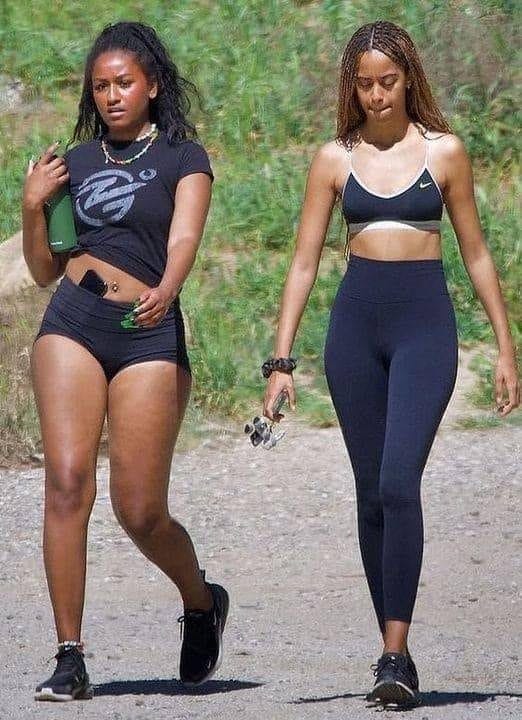 Rapper Drake Parties with Malia and Sasha Obama