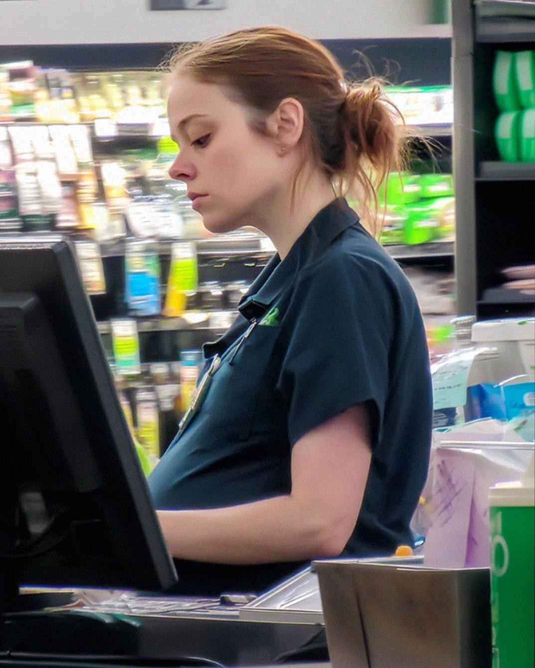 I Bought Lunch for a Pregnant Cashier After an Entitled Customer Yelled at Her – a Week Later, HR Called Me into Their Office